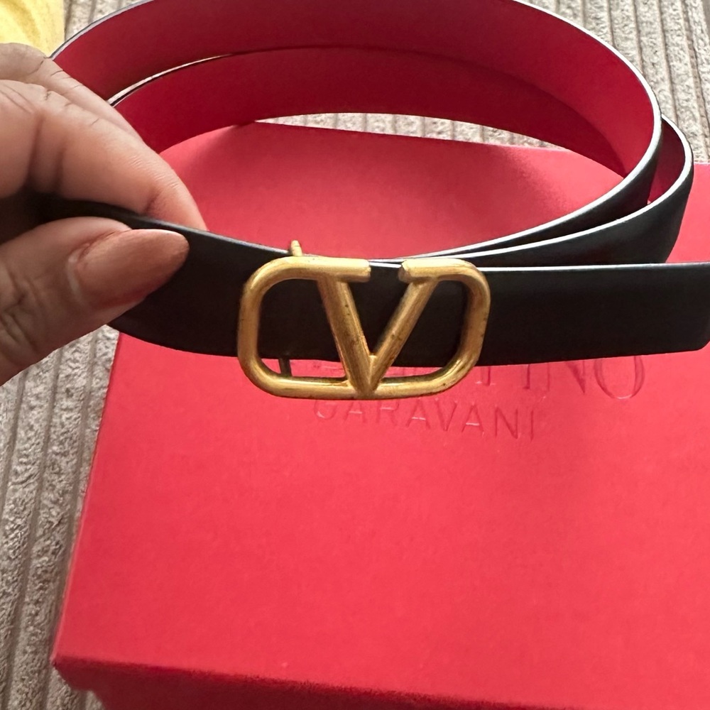 Valentino Garavani black leather belt